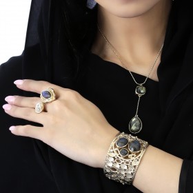 ميليندا ماريا – طقم اللابرادوريت