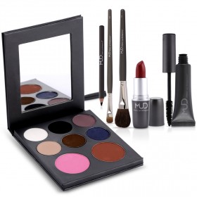 ماد – الطقم الأساسي