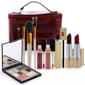 طقم بلوكبستر من إليزابيث آردن